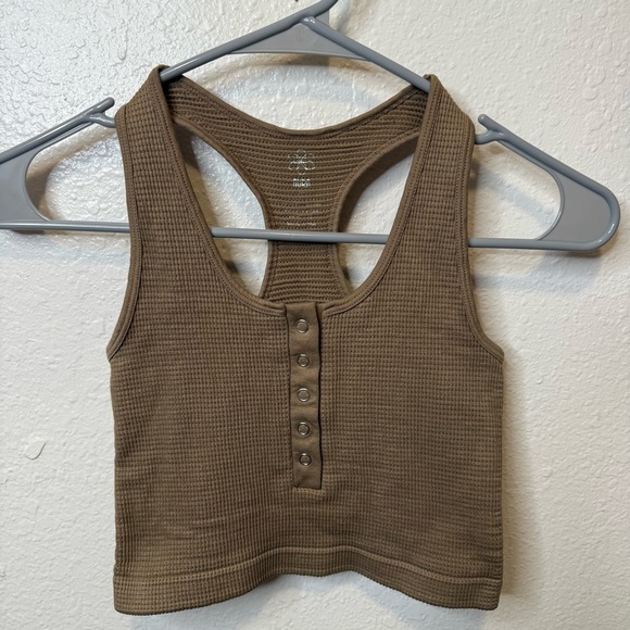 Aura Tops - Aura Tan Fitted Body Con Waffle Knit Henley Button Up Cropped Tank Top Size S/M